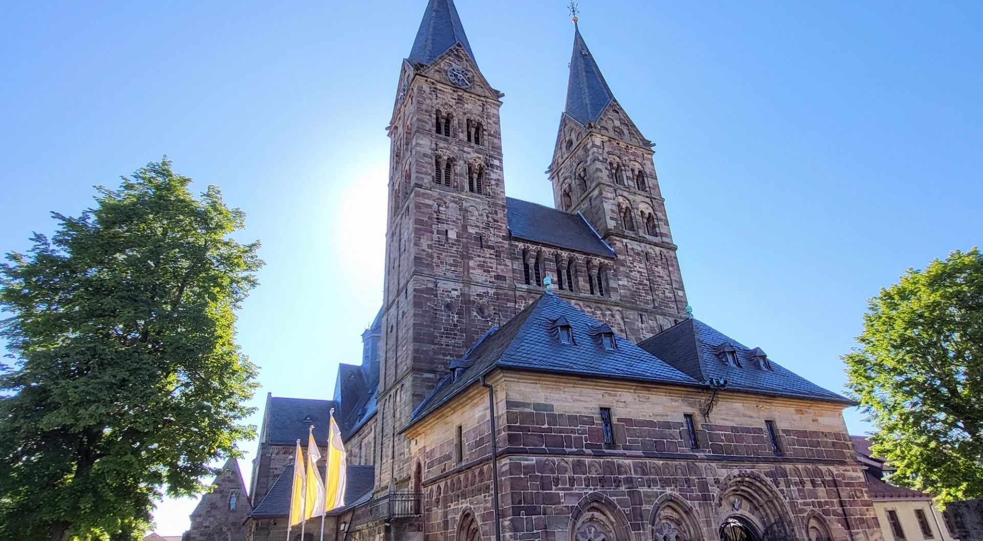 Der Dom zu Fritzlar ist Schauplatz einer Konzertreihe, die am 2. Juli um 19 Uhr beginnt. Insgesamt sind vier Veranstaltungen vorgesehen. Deren Erlös ist für den Dom bestimmt. 