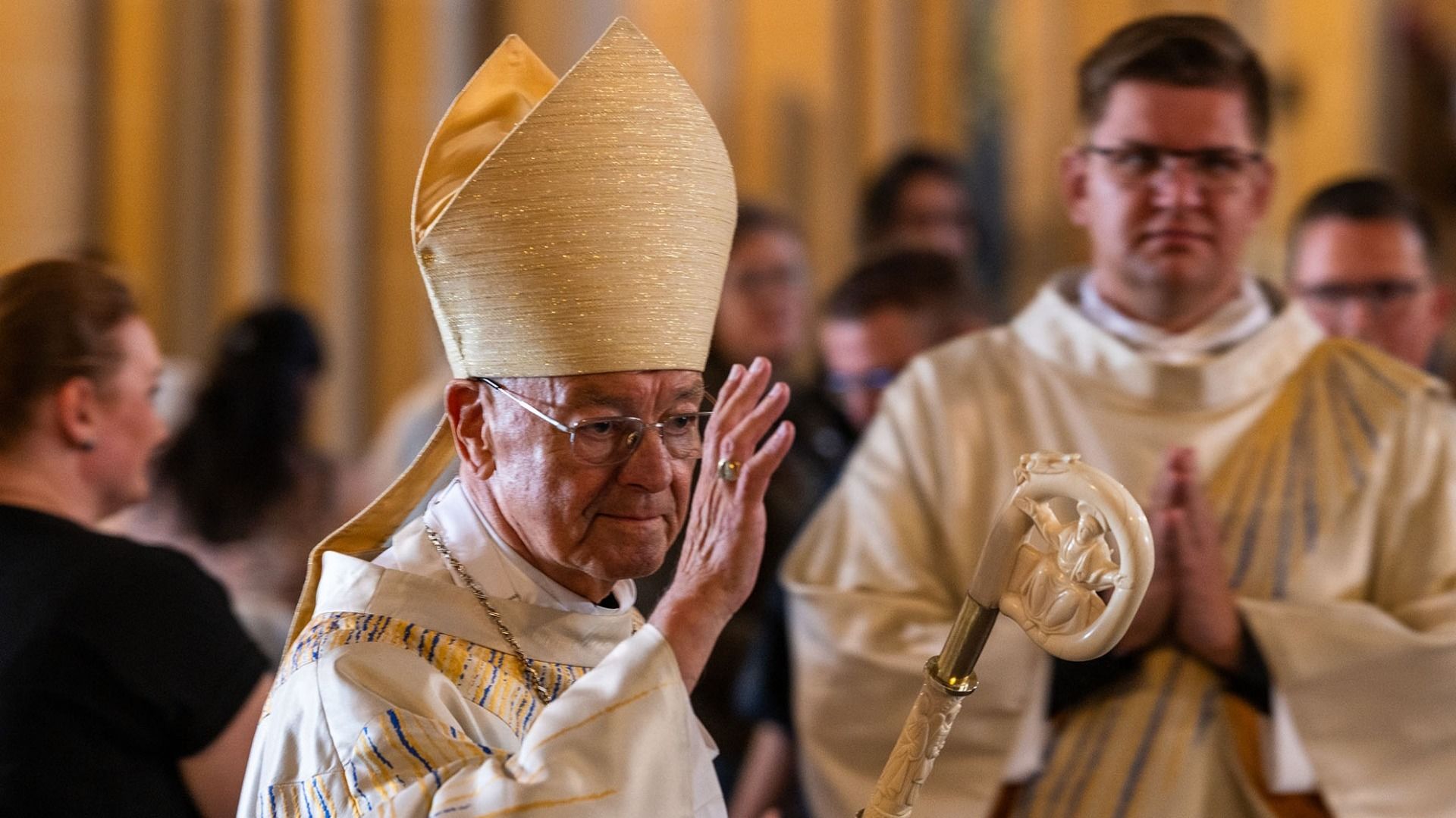 Der Bischof emeritus von Fulda, Heinz Josef Algermissen, bei seiner Predigt im Paderborner Dom. Foto: Cornelius Stiegemann/Erzbistum Paderborn